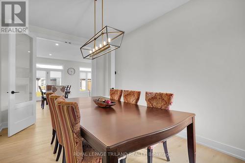 4076 Sugarmaple, London, ON - Indoor Photo Showing Dining Room