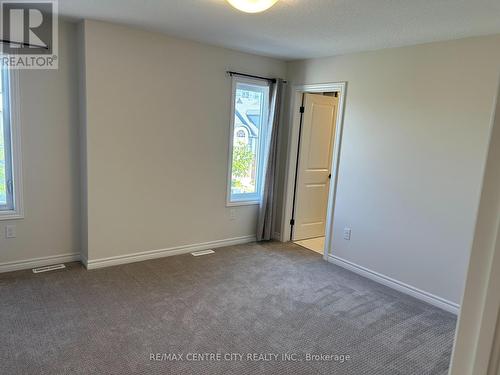 2561 Meadowland Way, London, ON - Indoor Photo Showing Other Room