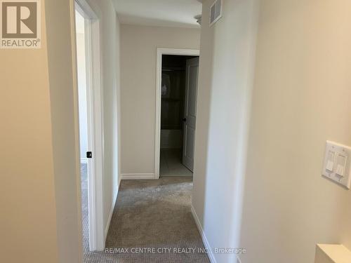 2561 Meadowland Way, London, ON - Indoor Photo Showing Other Room