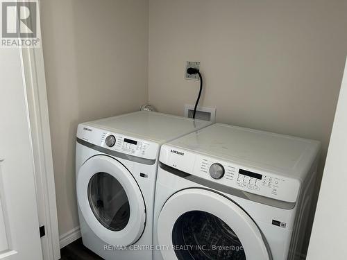 2561 Meadowland Way, London, ON - Indoor Photo Showing Laundry Room