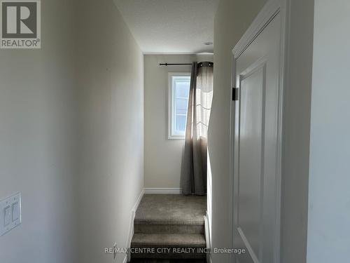 2561 Meadowland Way, London, ON - Indoor Photo Showing Other Room