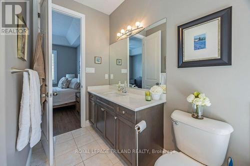 27 - 2615 Colonel Talbot Road, London, ON - Indoor Photo Showing Bathroom