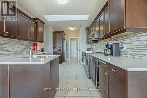 27 - 2615 Colonel Talbot Road, London, ON - Indoor Photo Showing Kitchen