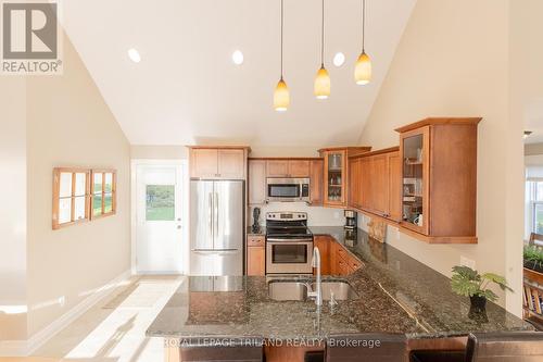 71888 Sunview Avenue, Bluewater (Hay Twp), ON - Indoor Photo Showing Kitchen