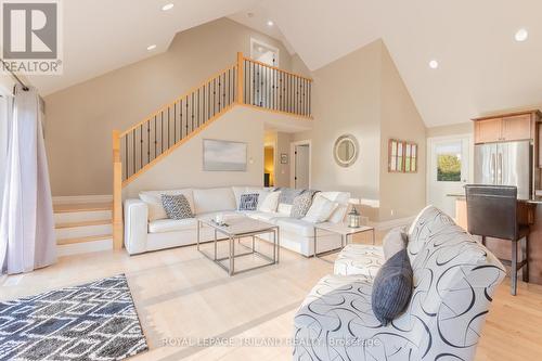 71888 Sunview Avenue, Bluewater (Hay Twp), ON - Indoor Photo Showing Living Room