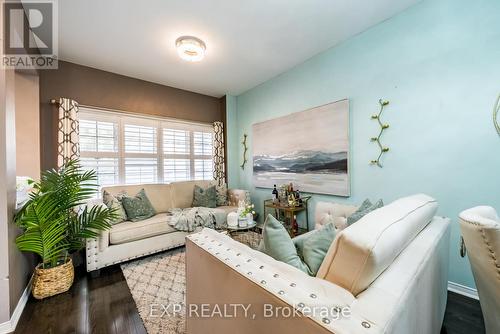 14 Decourcy-Ireland Circle, Ajax (Northeast Ajax), ON - Indoor Photo Showing Living Room