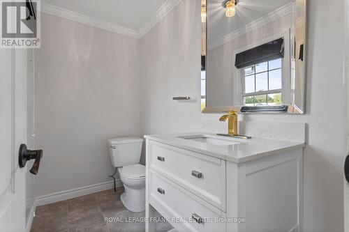 101 Yorkville Drive, Clarington (Courtice), ON - Indoor Photo Showing Bathroom