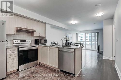 303 - 32 Clegg Road, Markham (Unionville), ON - Indoor Photo Showing Kitchen