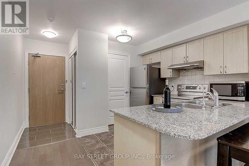 303 - 32 Clegg Road, Markham (Unionville), ON - Indoor Photo Showing Kitchen