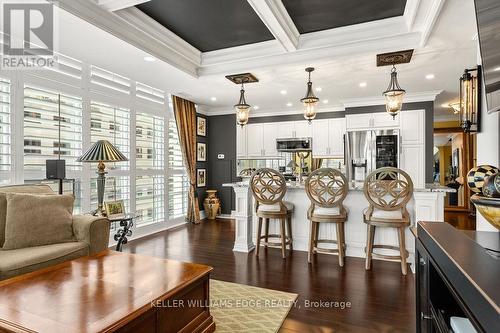 803 - 360 Pearl Street, Burlington (Brant), ON - Indoor Photo Showing Living Room