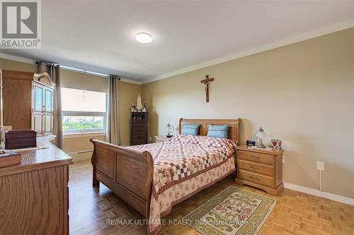 1614 - 15 La Rose Avenue, Toronto (Humber Heights), ON - Indoor Photo Showing Bedroom