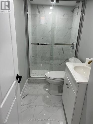 14 Loomis Road, Brampton, ON - Indoor Photo Showing Bathroom