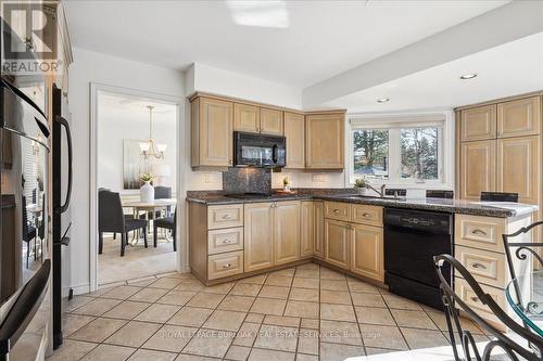 199 Penn Drive, Burlington, ON - Indoor Photo Showing Kitchen