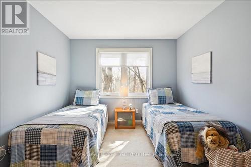 199 Penn Drive, Burlington (Roseland), ON - Indoor Photo Showing Bedroom