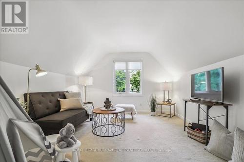 199 Penn Drive, Burlington (Roseland), ON - Indoor Photo Showing Living Room