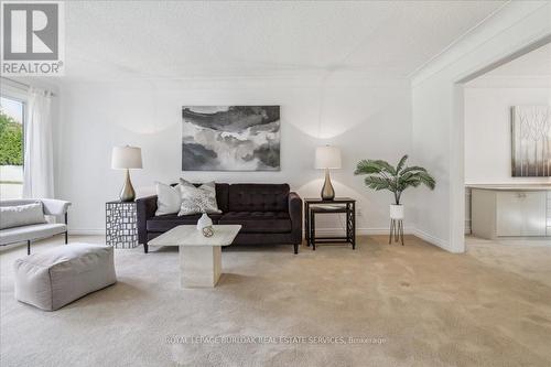 199 Penn Drive, Burlington (Roseland), ON - Indoor Photo Showing Living Room