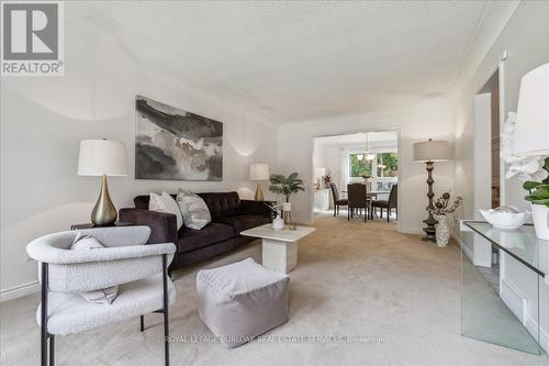 199 Penn Drive, Burlington (Roseland), ON - Indoor Photo Showing Living Room