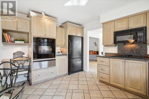 199 Penn Drive, Burlington, ON - Indoor Photo Showing Kitchen