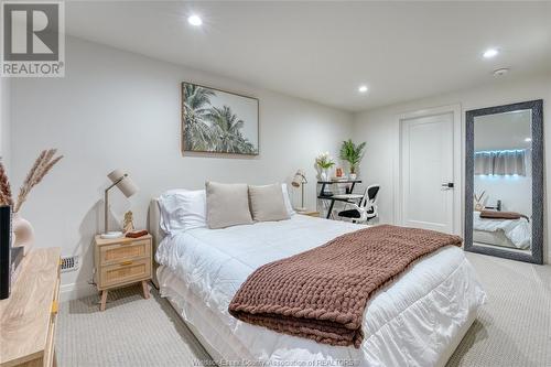 566 Lily Mac, Windsor, ON - Indoor Photo Showing Bedroom