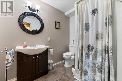 99 Ivy Avenue, Renfrew, ON - Indoor Photo Showing Other Room