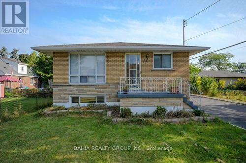 51 Robroy Avenue, Hamilton (Corman), ON - Outdoor