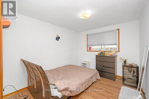 51 Robroy Avenue, Hamilton (Corman), ON - Indoor Photo Showing Bedroom