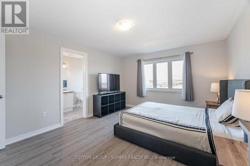 39 Bayonne Drive, Hamilton (Stoney Creek Mountain), ON - Indoor Photo Showing Bedroom