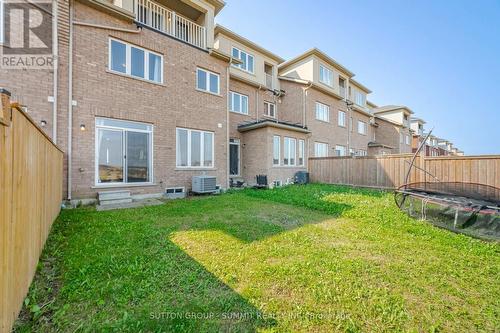 39 Bayonne Drive, Hamilton, ON - Outdoor