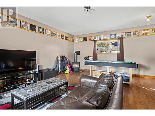 2909 Cedar Drive, Blind Bay, BC - Indoor Photo Showing Other Room