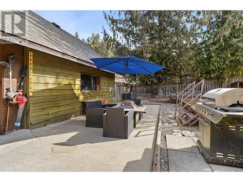 2909 Cedar Drive, Blind Bay, BC - Outdoor