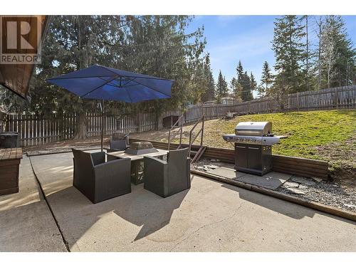 2909 Cedar Drive, Blind Bay, BC - Outdoor