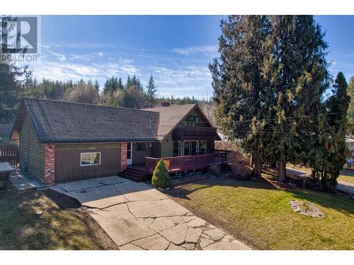 2909 Cedar Drive, Blind Bay, BC - Outdoor