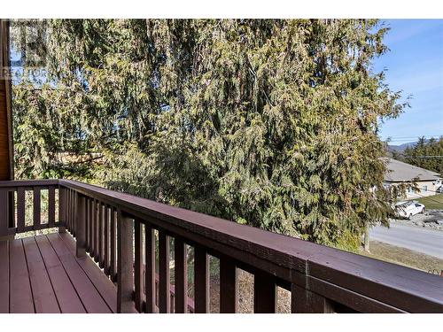 2909 Cedar Drive, Blind Bay, BC - Outdoor