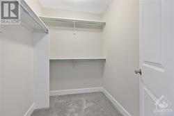 Walk-in Closet - 