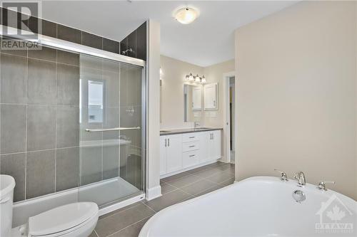 15 Reynolds Avenue, Carleton Place, ON - Indoor Photo Showing Bathroom