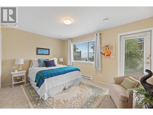 2325 Silver Place Unit# 20, Kelowna, BC - Indoor Photo Showing Bedroom