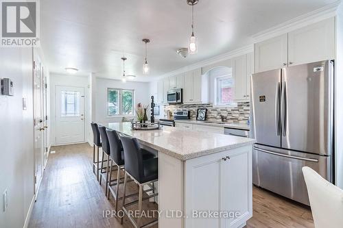 57 Bushford Street, Clarington (Courtice), ON - Indoor Photo Showing Kitchen With Upgraded Kitchen