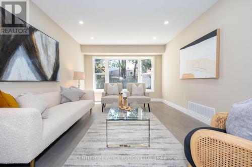 29 Maberley Crescent, Toronto (Rouge), ON - Indoor Photo Showing Living Room