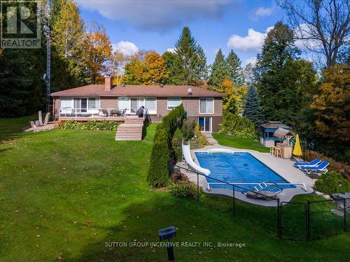 1043 Peter Street West Street W, Oro-Medonte, ON - Outdoor With In Ground Pool