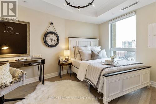 606 - 2060 Lakeshore Road, Burlington (Brant), ON - Indoor Photo Showing Bedroom