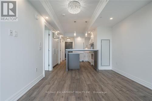 1602 - 2060 Lakeshore Road, Burlington, ON - Indoor Photo Showing Kitchen