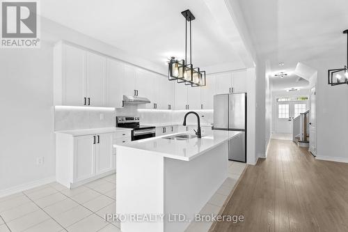 177 Clark Street, Shelburne, ON - Indoor Photo Showing Kitchen With Upgraded Kitchen