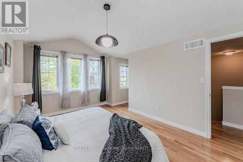 210 Rickson Avenue, Guelph (Hanlon Creek), ON - Indoor Photo Showing Bedroom