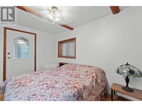 7558 Hudson Road, Salmon Arm, BC - Indoor Photo Showing Bedroom