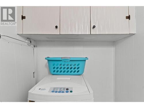 7558 Hudson Road, Salmon Arm, BC - Indoor Photo Showing Laundry Room