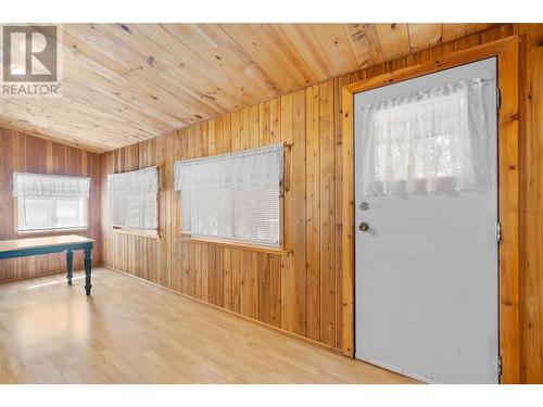 7558 Hudson Road, Salmon Arm, BC - Indoor Photo Showing Other Room