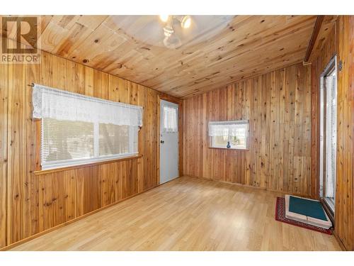 7558 Hudson Road, Salmon Arm, BC - Indoor Photo Showing Other Room