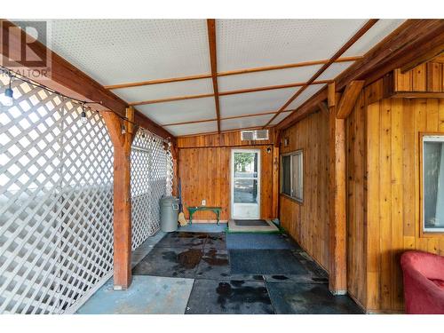 7558 Hudson Road, Salmon Arm, BC - Indoor Photo Showing Other Room