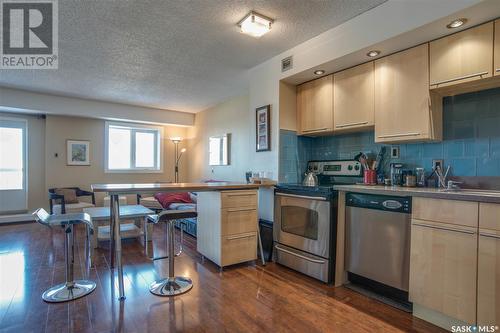 904 405 5Th Avenue N, Saskatoon, SK - Indoor Photo Showing Kitchen