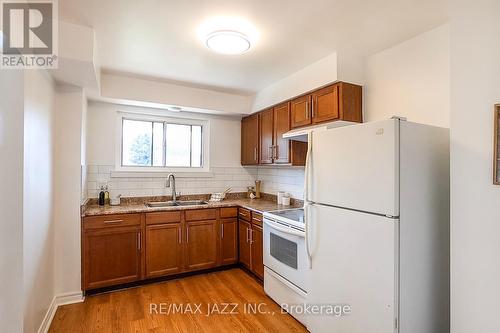 70 - 1333 Mary Street N, Oshawa (Centennial), ON - Indoor Photo Showing Kitchen With Double Sink